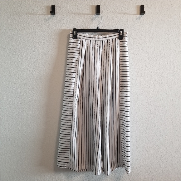 Pants - Picture 2 of 5